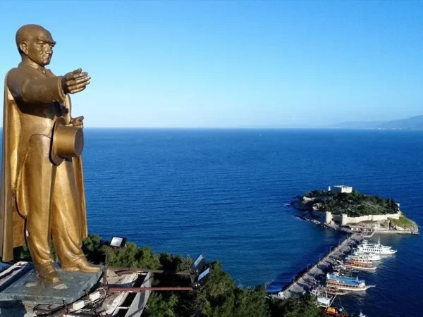 <span lang ="tr">Kuşadası ve Çevresinde Günübirlik Tatil Rehberi</span>